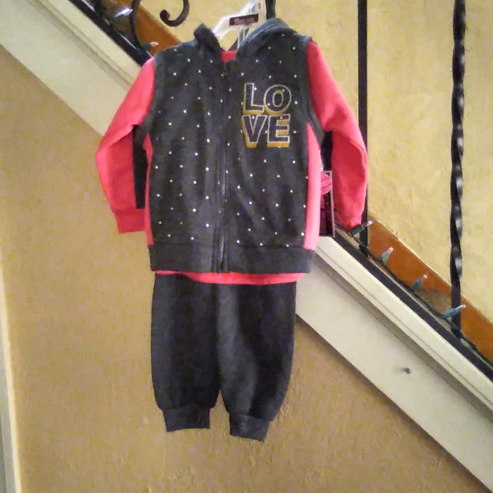 NWT Love Sweatsuit